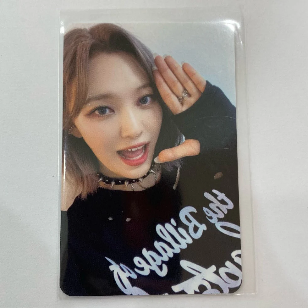 BILLLIE - Chapter Two: Memories & Scenes Makestar Photocards - Image 6