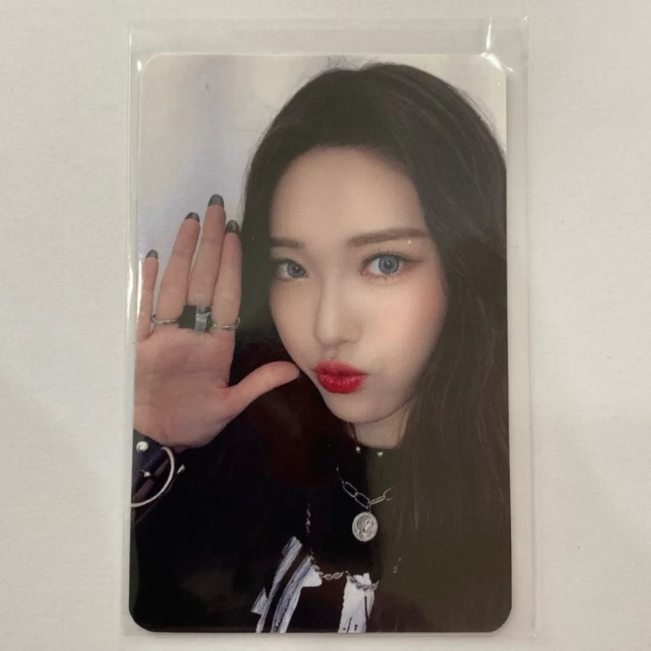 BILLLIE - Chapter Two: Memories & Scenes Makestar Photocards - Image 7