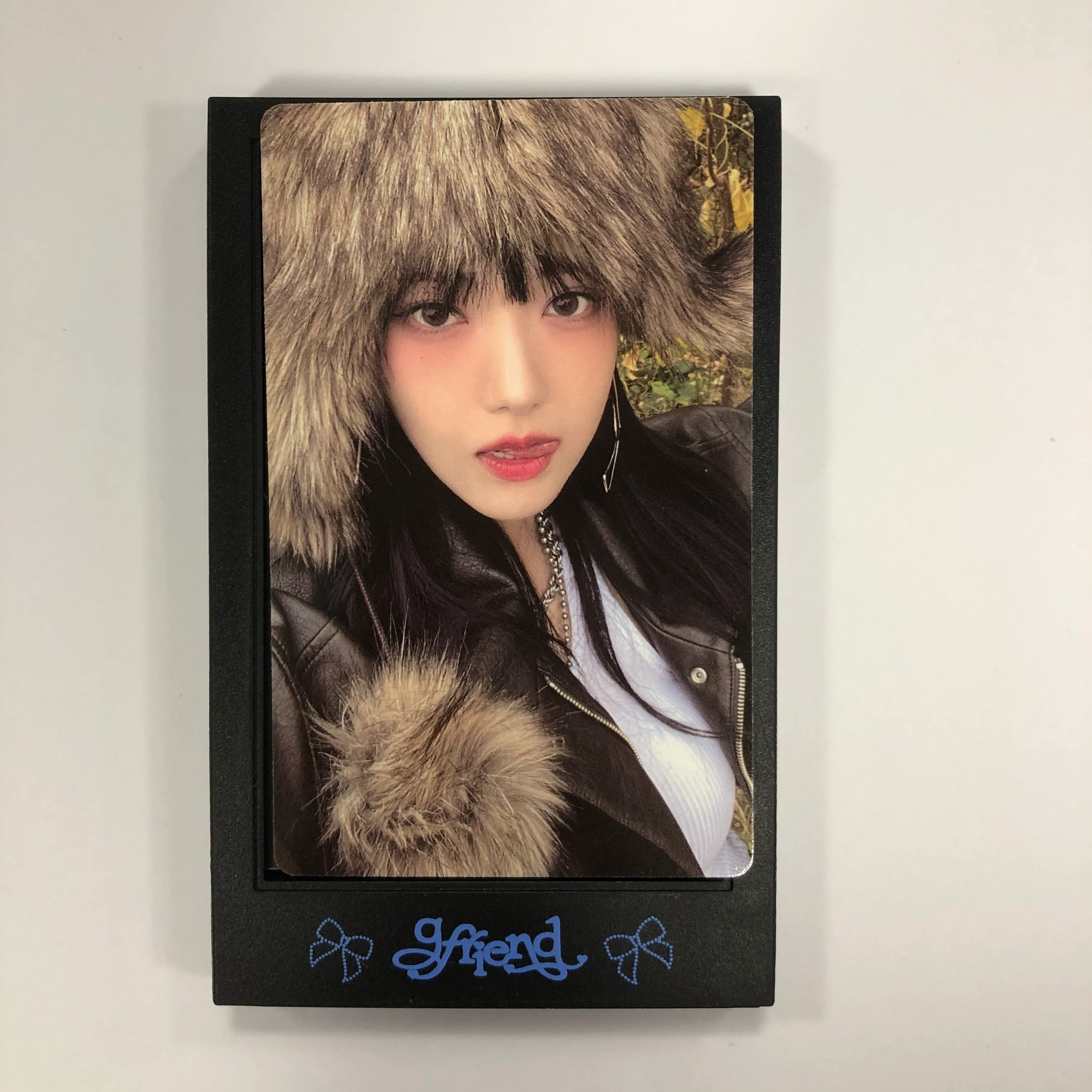 GFRIEND - SEASON OF MEMORIES Weverse Photocard and Frame - Image 6