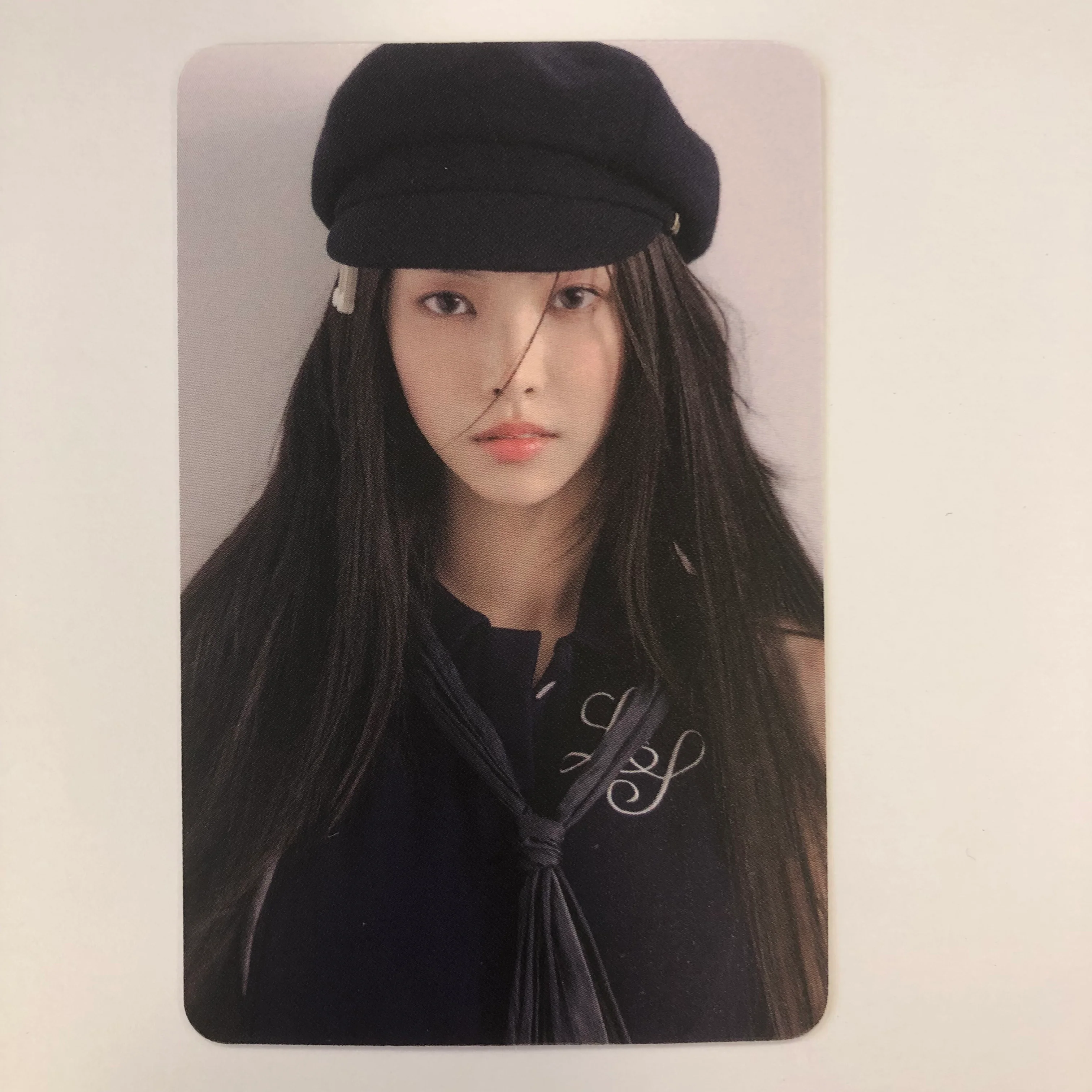 ILLIT - BOMB Apple Music Photocards - Image 2