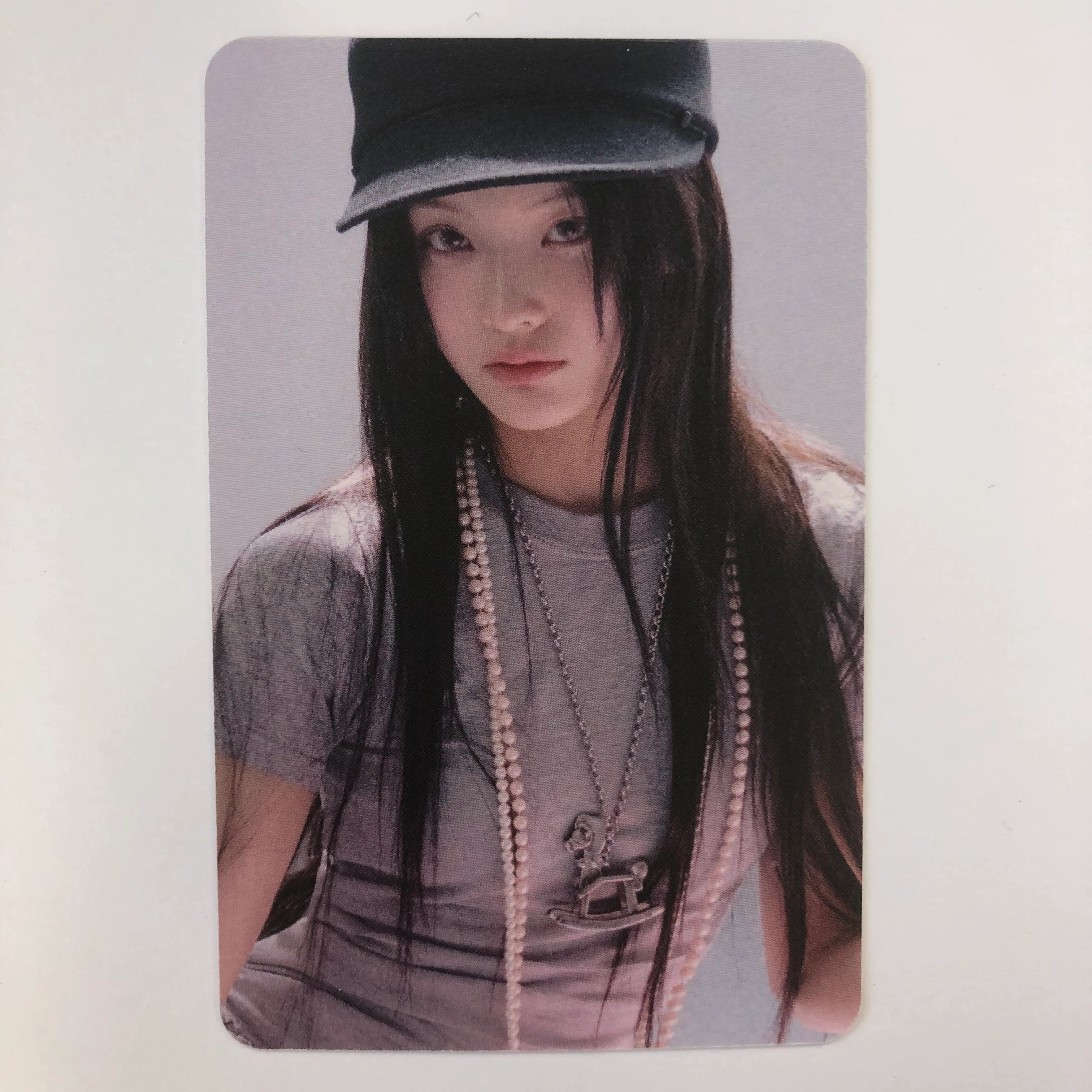 ILLIT - BOMB Apple Music Photocards - Image 6