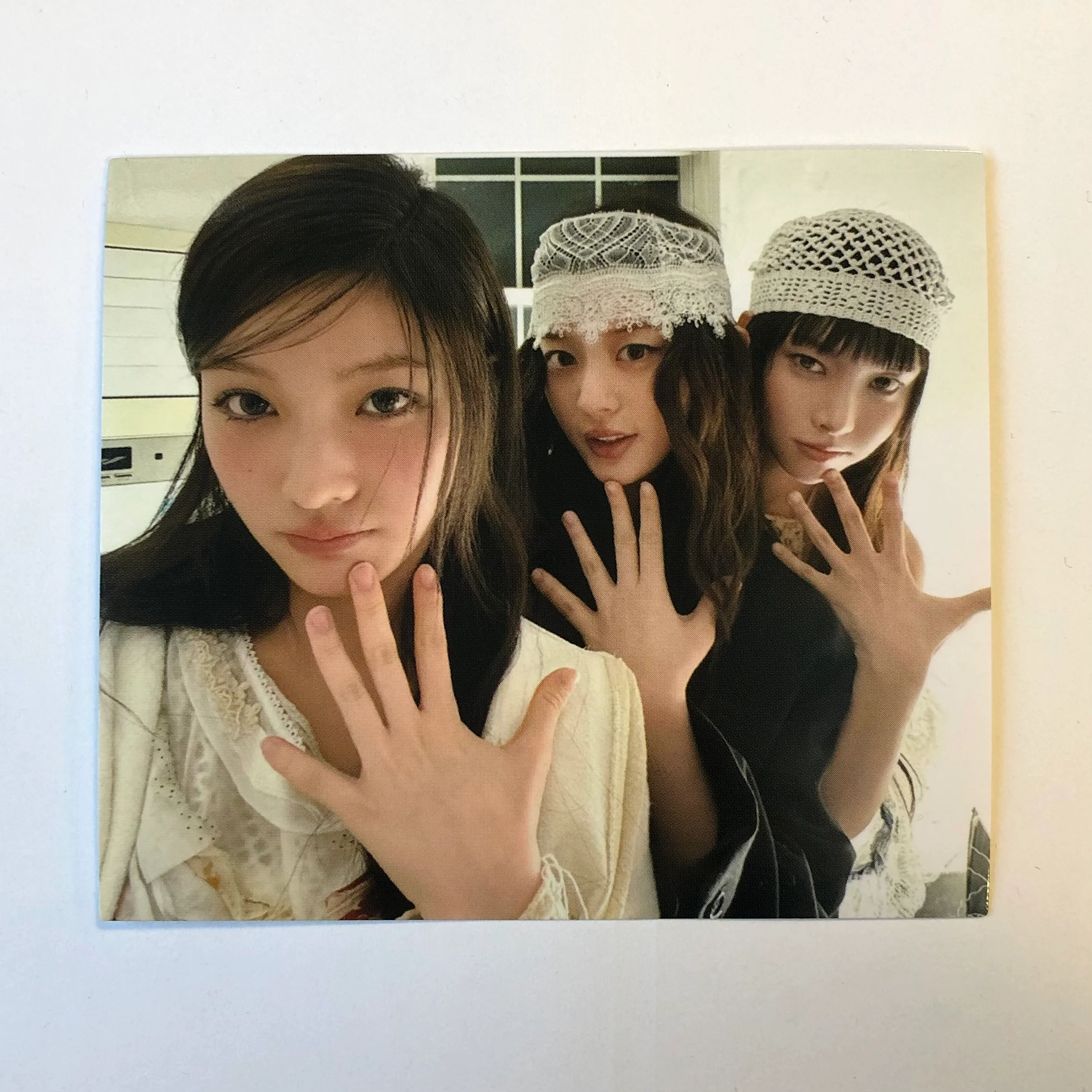 ILLIT - BOMB Stickers - Image 6
