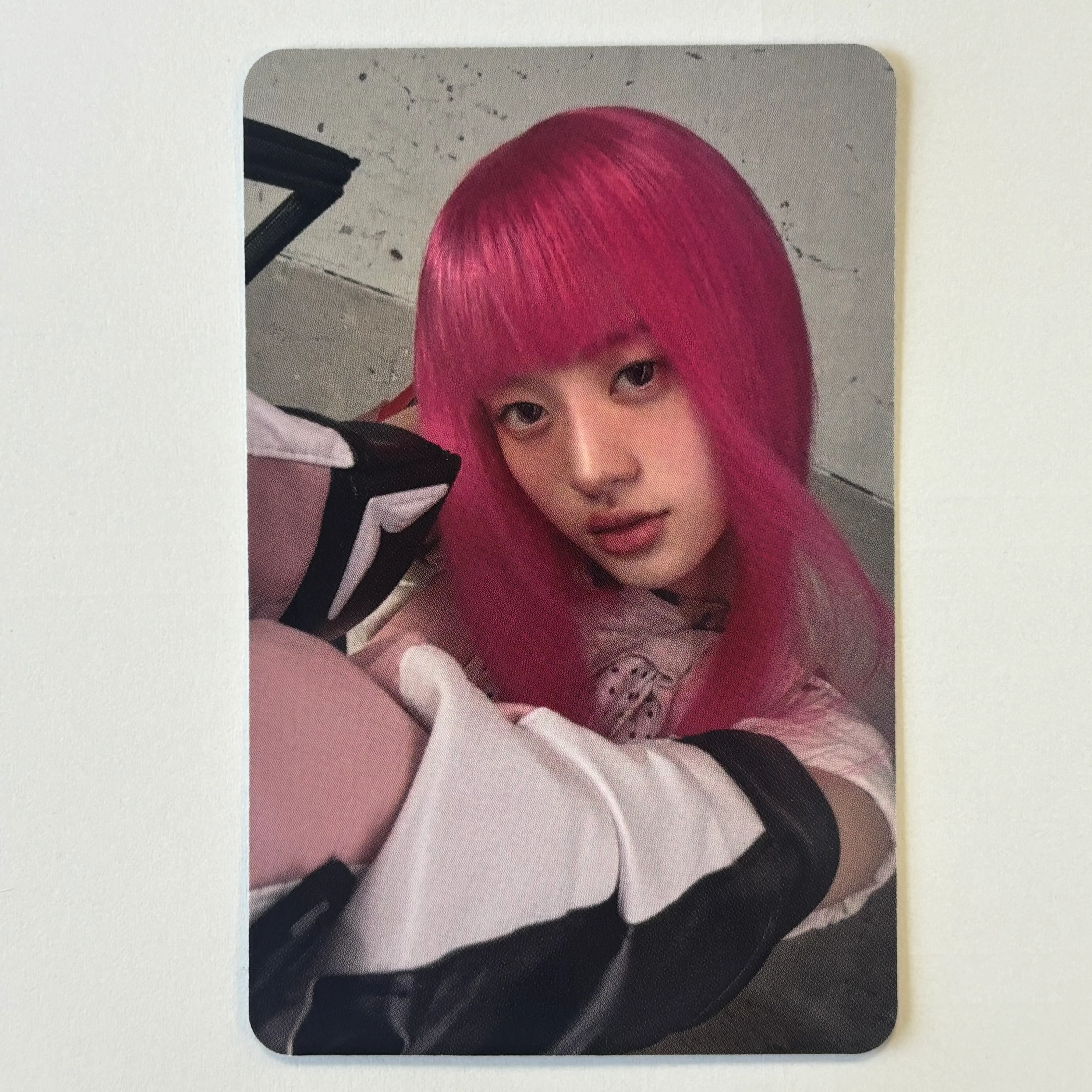 ILLIT - NOT CUTE ANYMORE Apple Music Photocards - Image 3