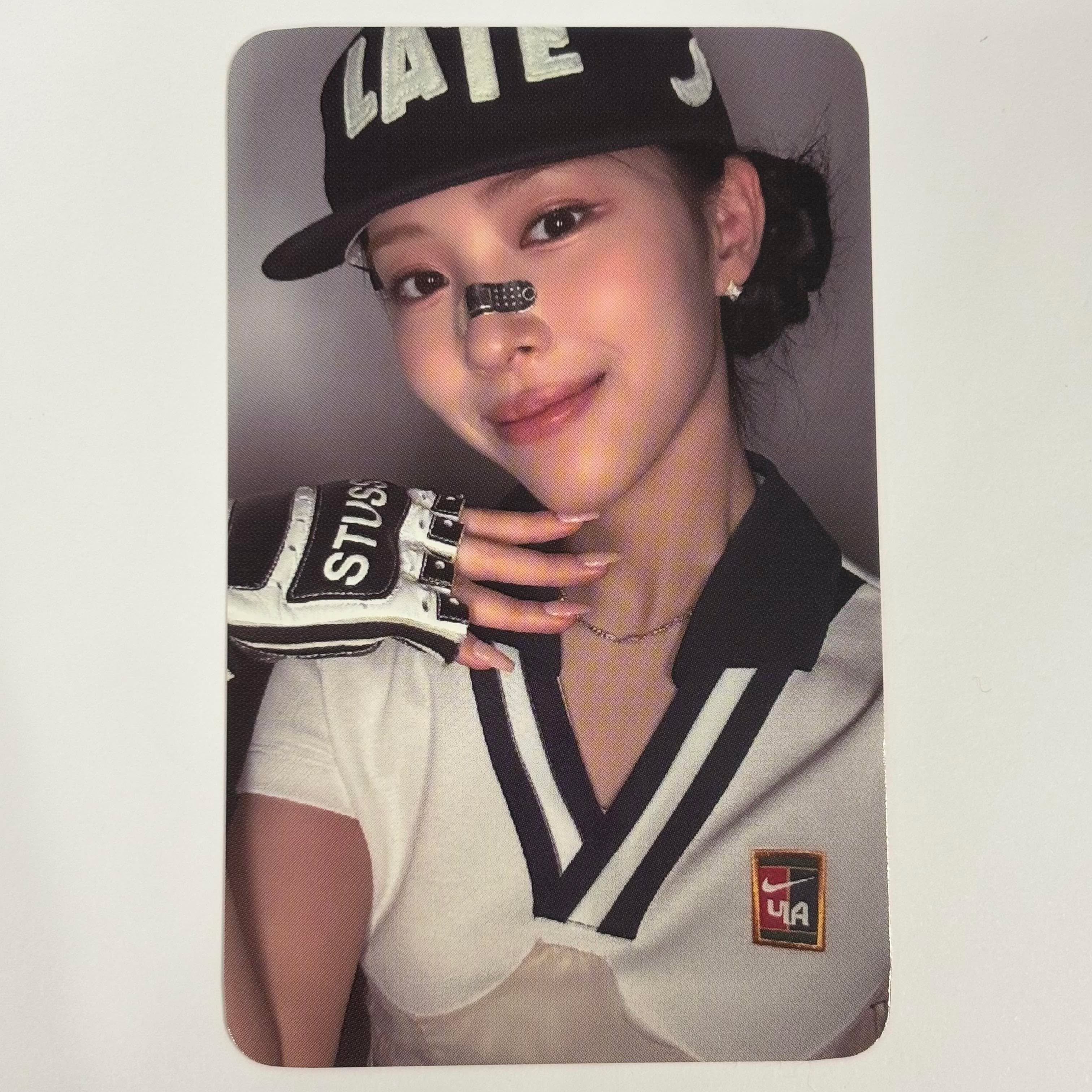 ITZY - GOLD JYP Shop Photocards - Image 6