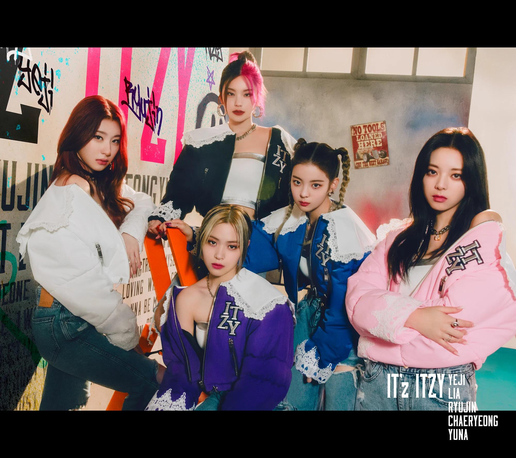 ITZY - IT’Z ITZY [Japanese Album] - Image 4