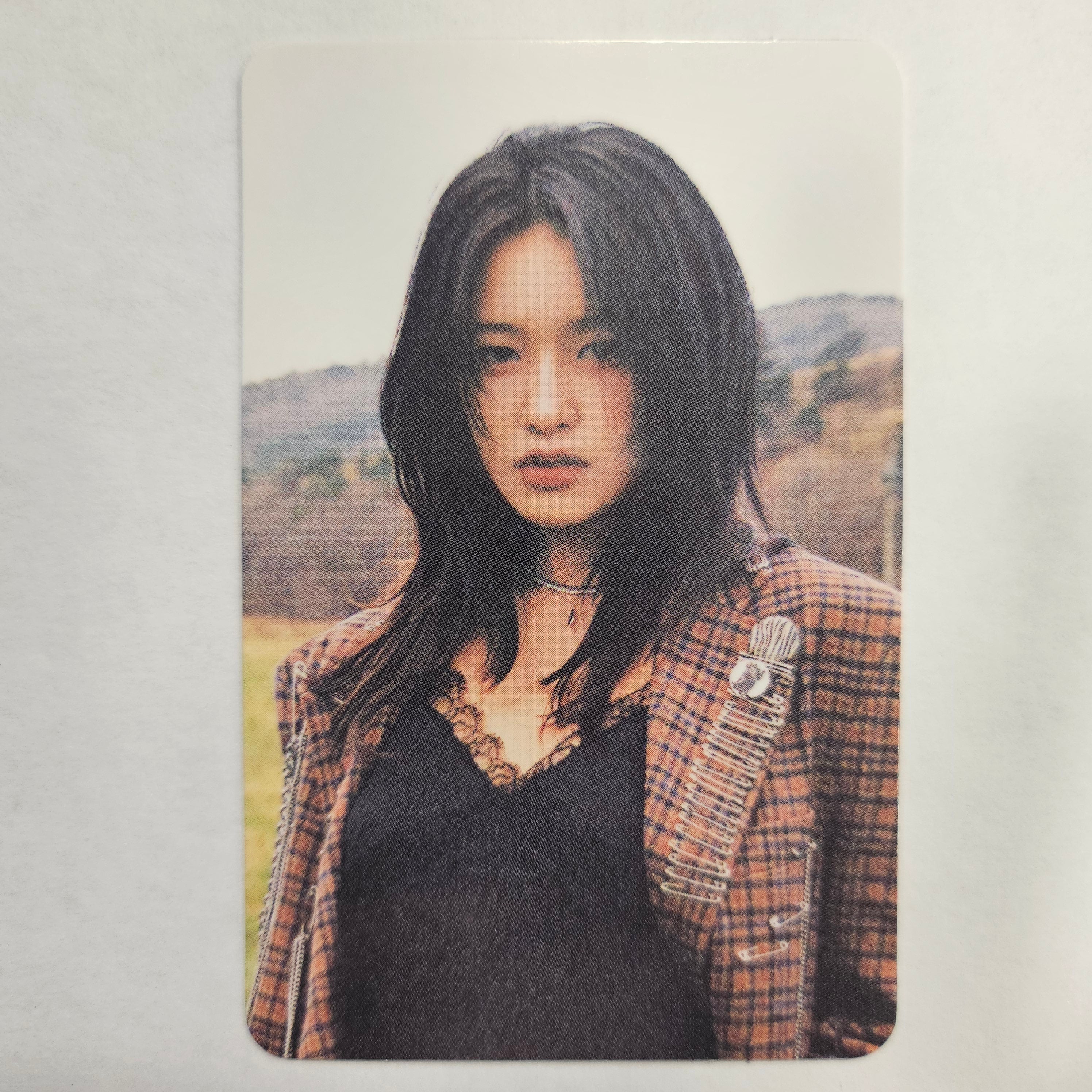 IVE - EMPATHY (Photobook Ver) Starship Photocards - Image 12