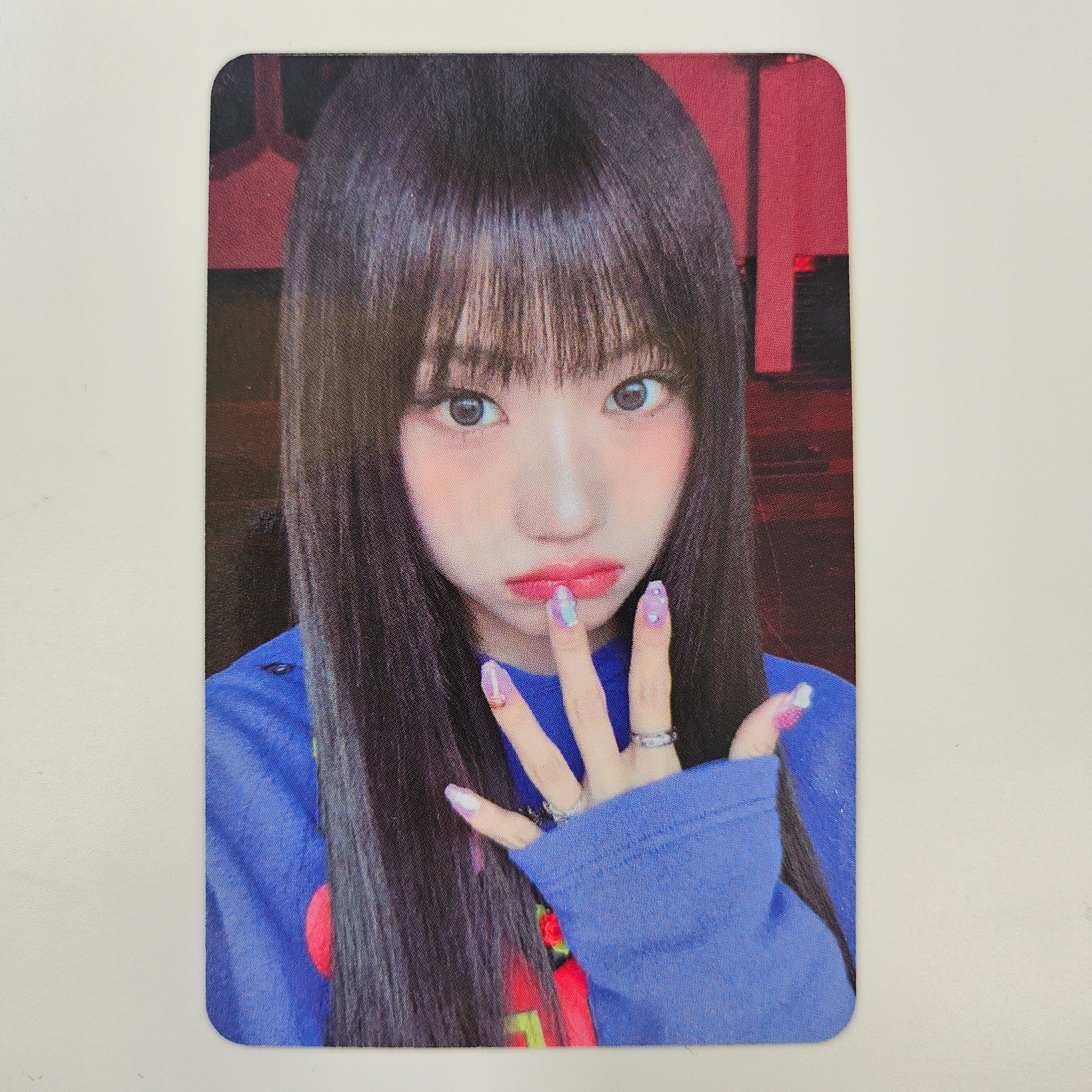IZNA - BEEP Apple Music Photocards - Image 5