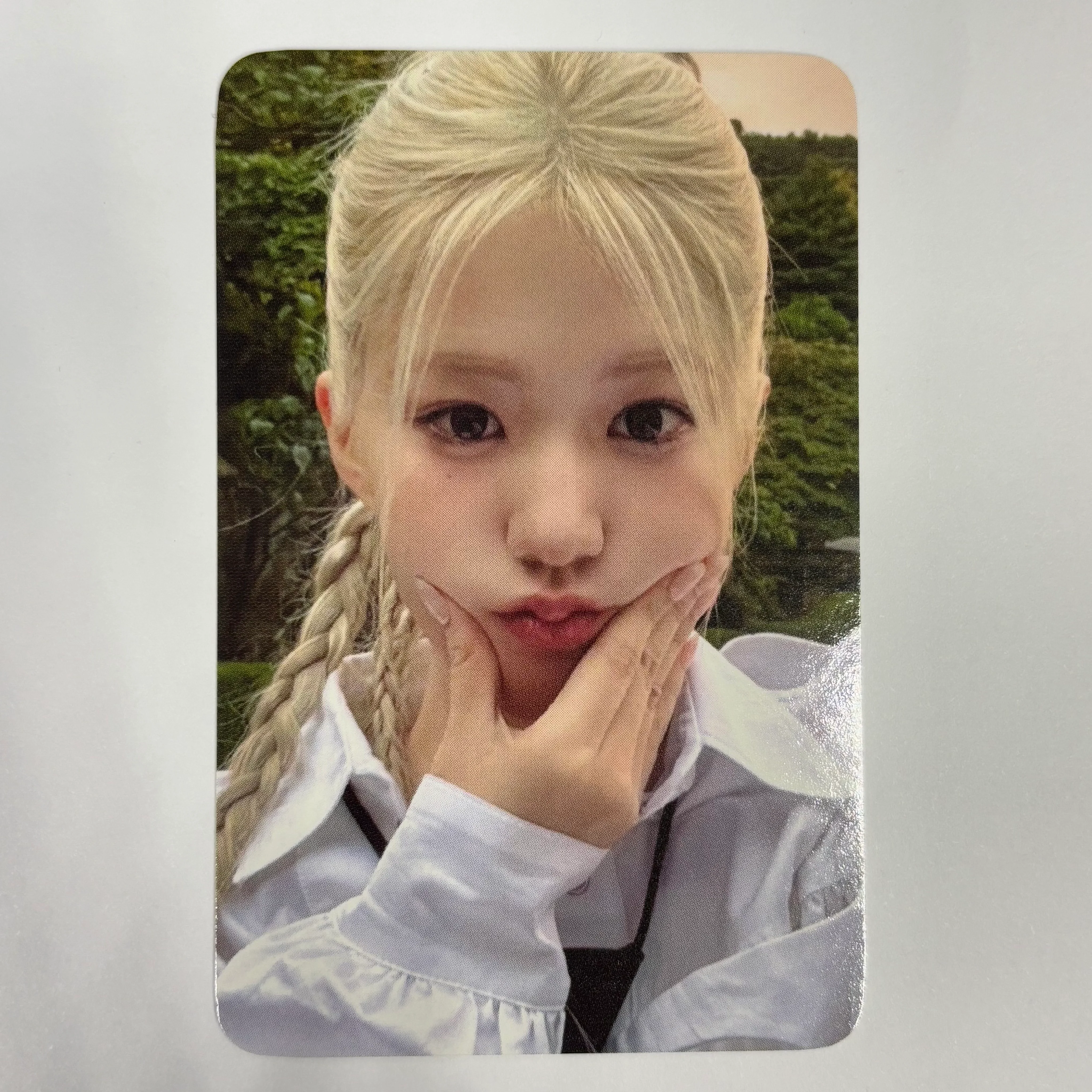IZNA- N/a Withmuu Pre-order Benefit Photocard - Image 8