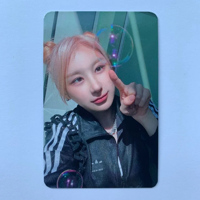 LEE CHAEYEON - Over The Moon Makestar Photocards - Image 10