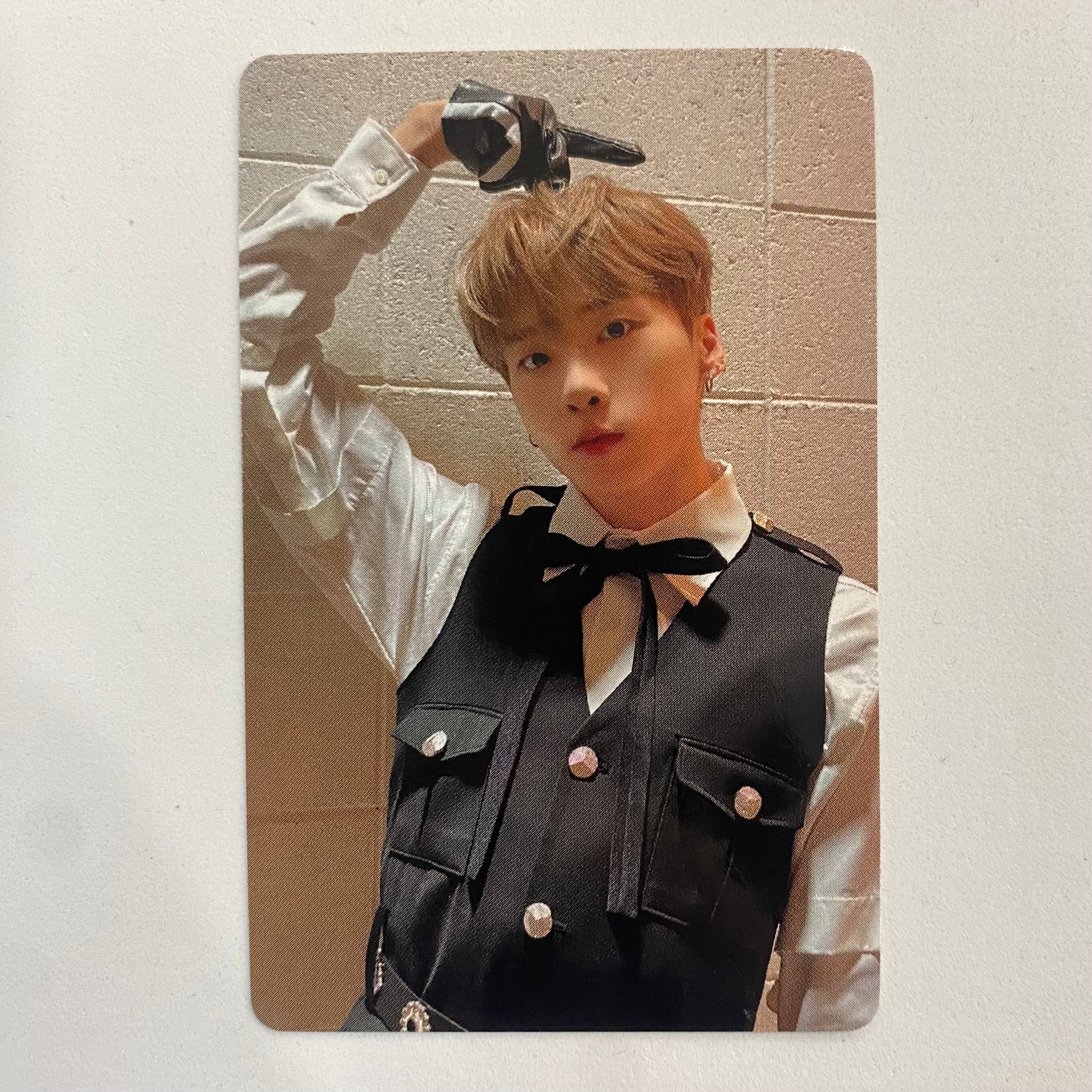 MCND - ODD VENTURE KStars Pre-order Photocard - Image 2