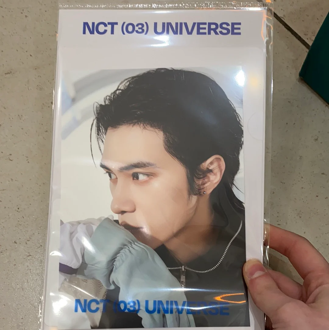 NCT - 'UNIVERSE' Postcard & Hologram Photocard Set - Image 4