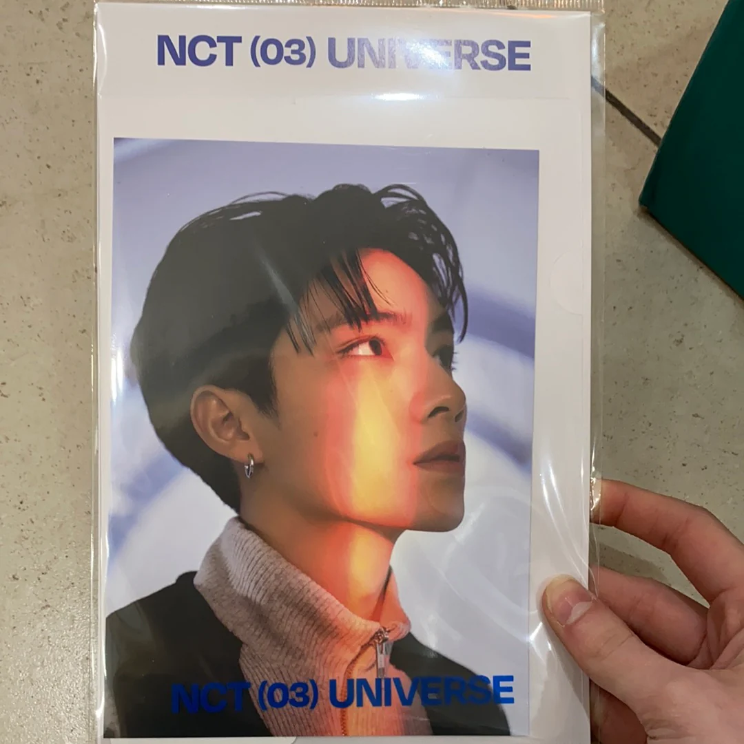 NCT - 'UNIVERSE' Postcard & Hologram Photocard Set - Image 5