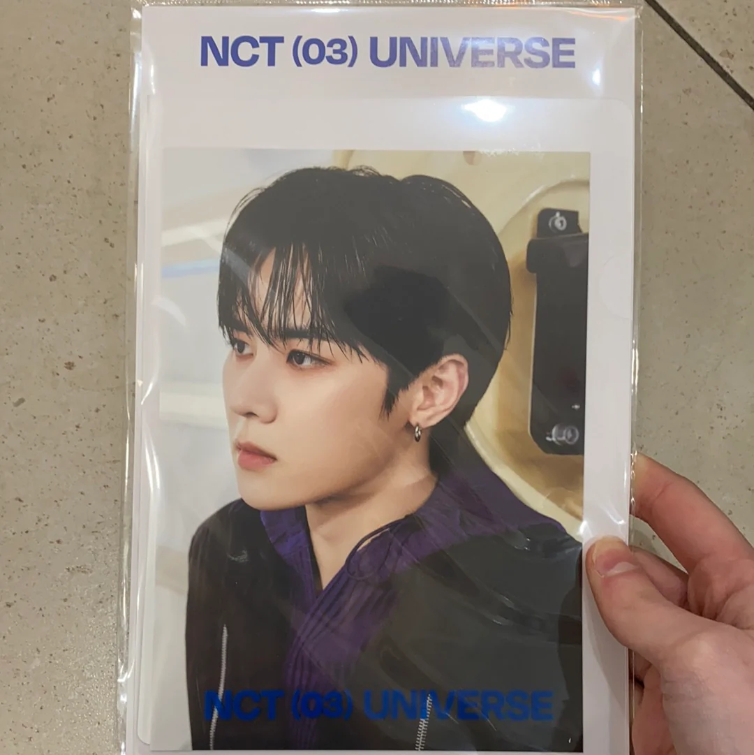 NCT - 'UNIVERSE' Postcard & Hologram Photocard Set - Image 6