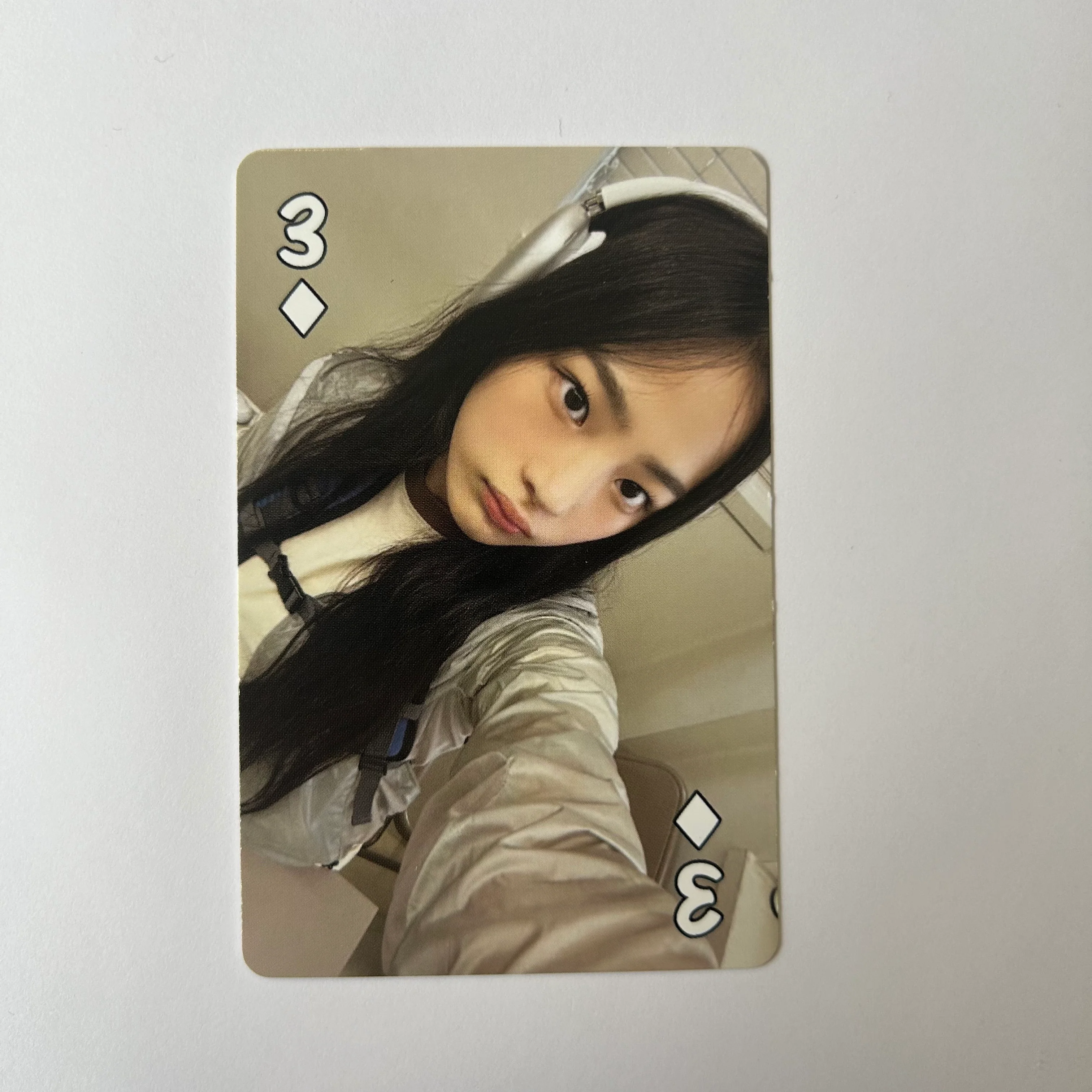 NEWJEANS - Seasons Greetings 2023 Photocards - Image 15