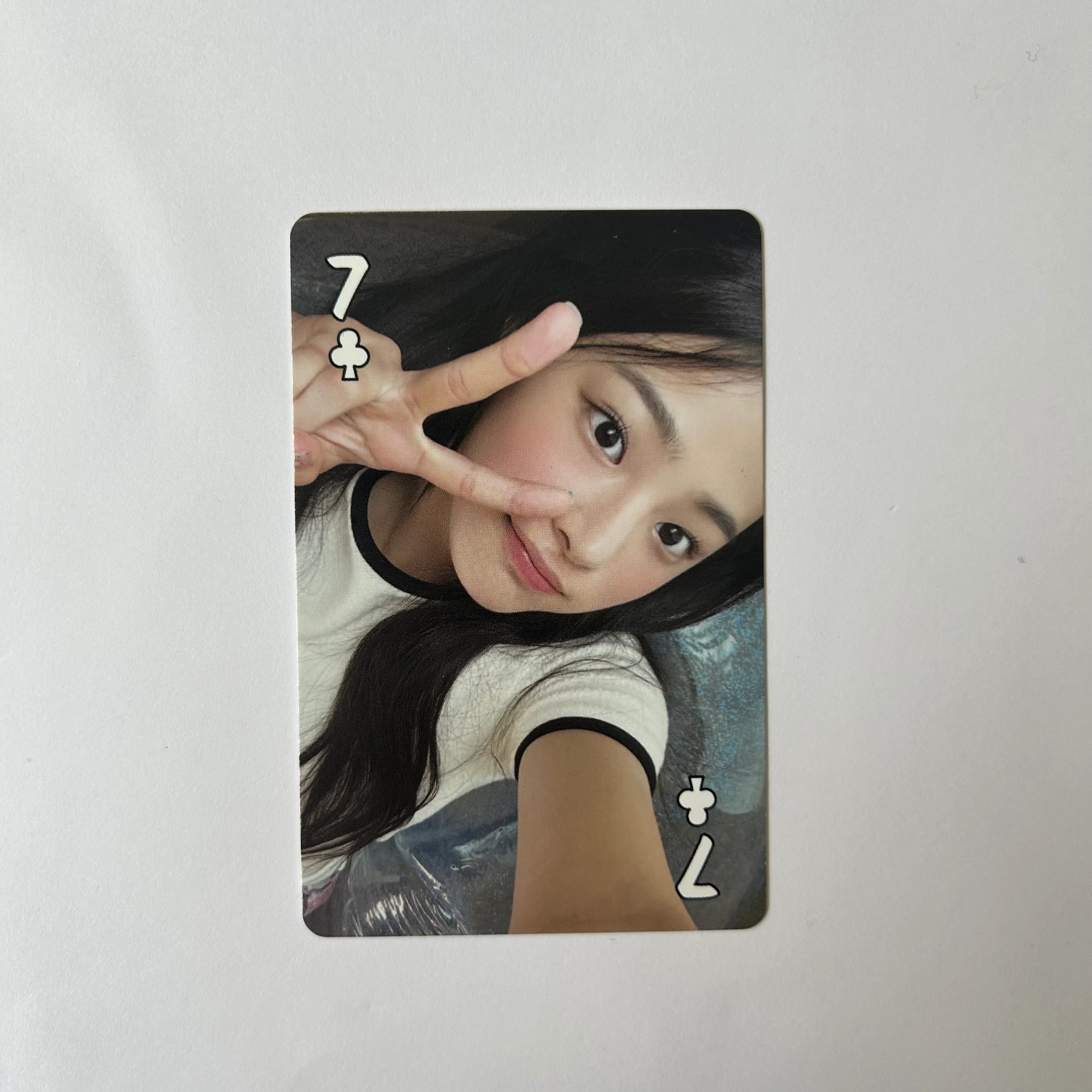 NEWJEANS - Seasons Greetings 2023 Photocards - Image 17