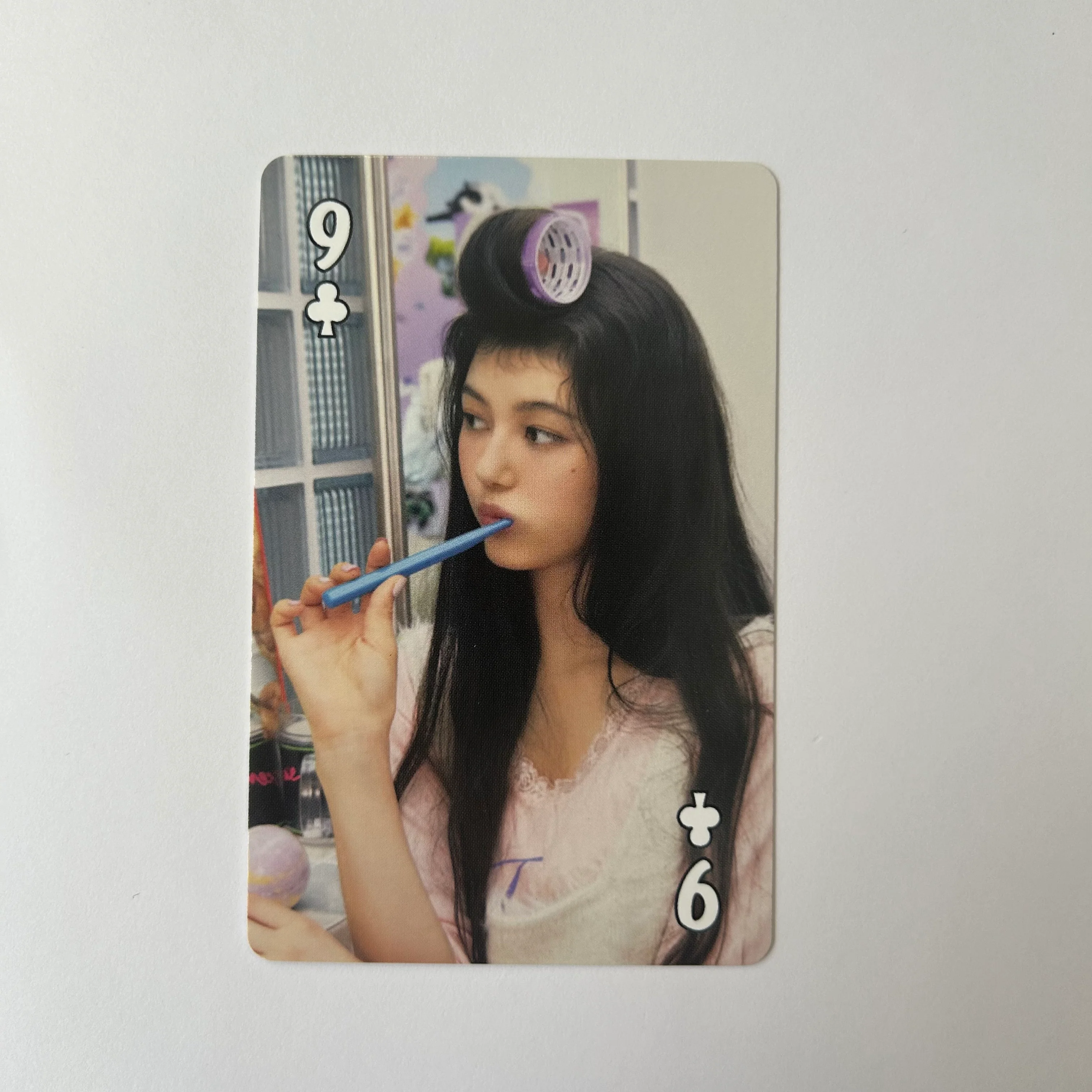 NEWJEANS - Seasons Greetings 2023 Photocards - Image 30