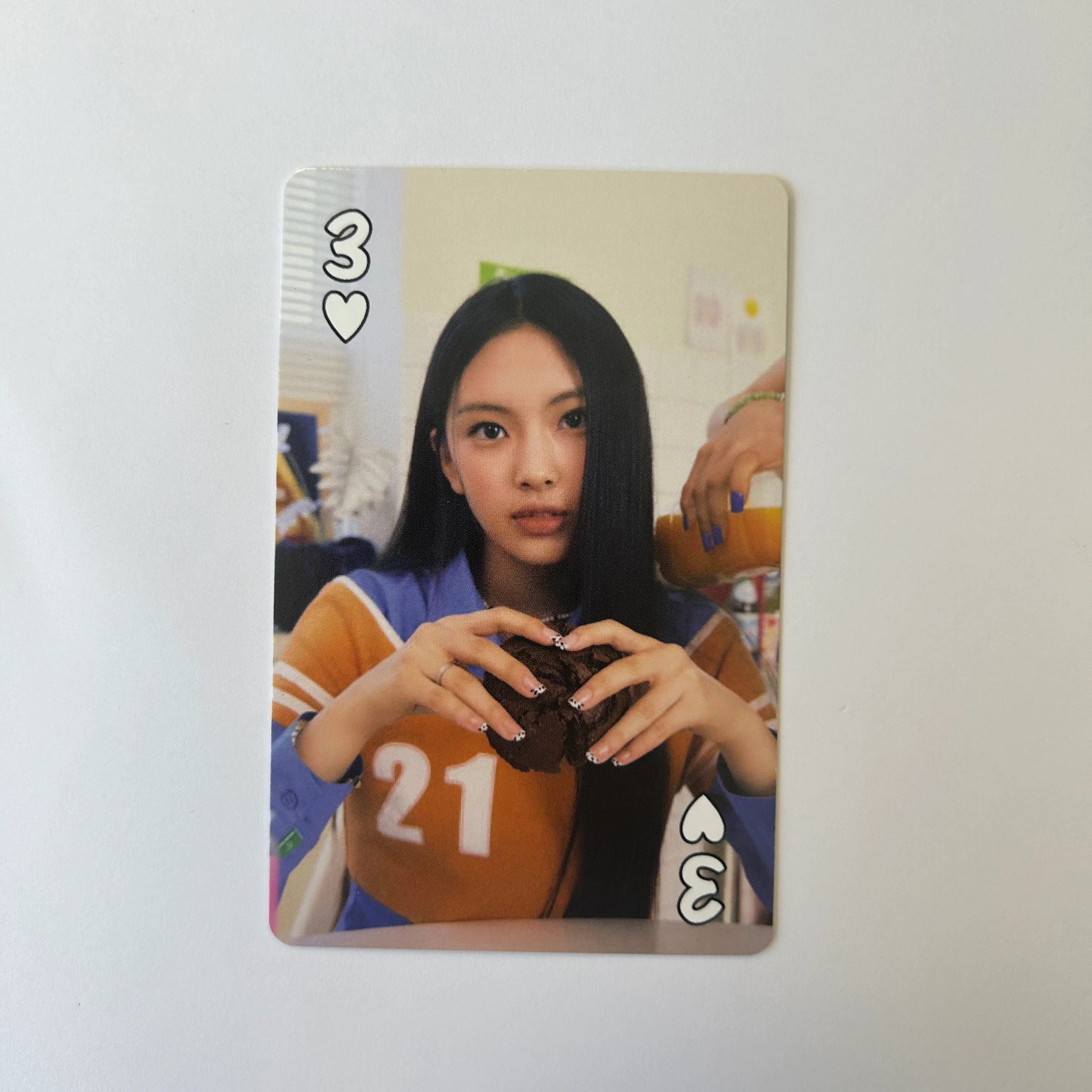 NEWJEANS - Seasons Greetings 2023 Photocards - Image 36