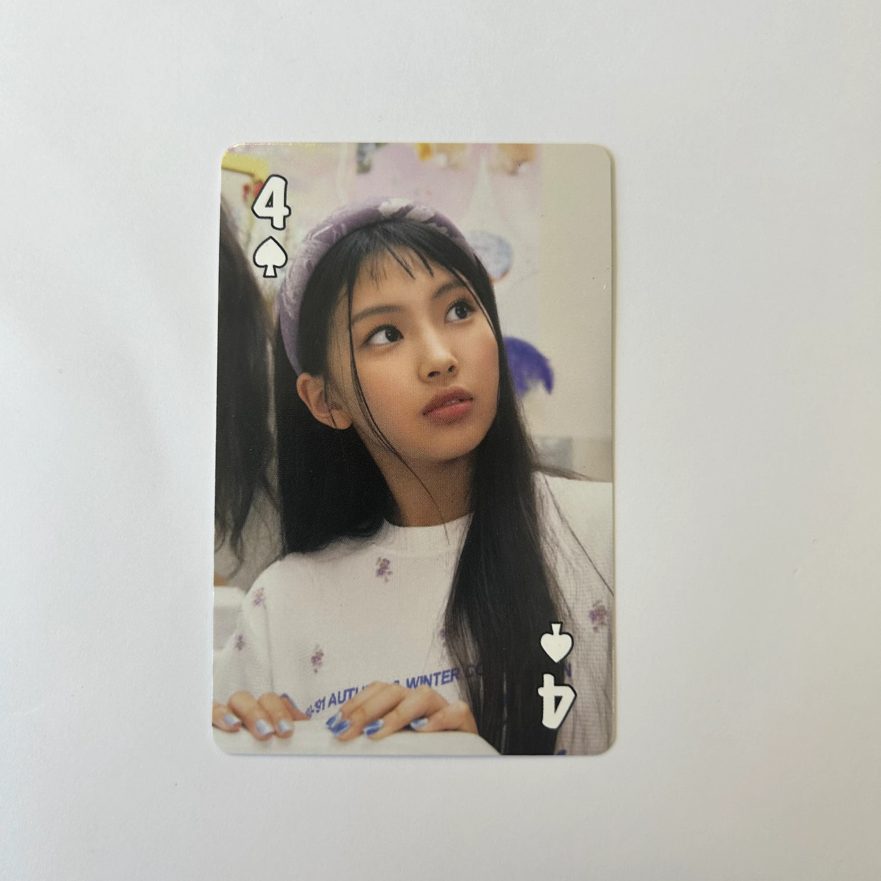 NEWJEANS - Seasons Greetings 2023 Photocards - Image 37