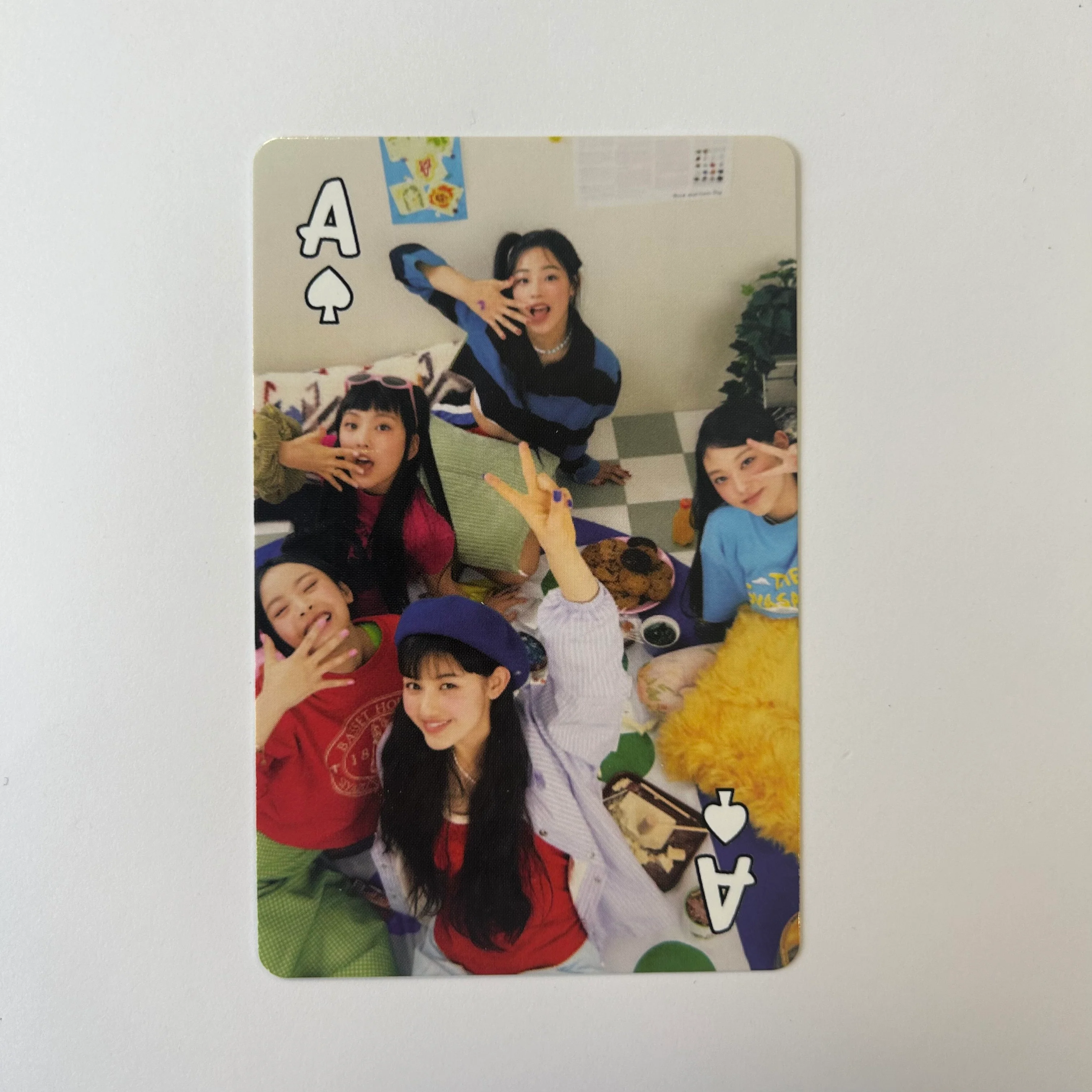 NEWJEANS - Seasons Greetings 2023 Photocards - Image 46
