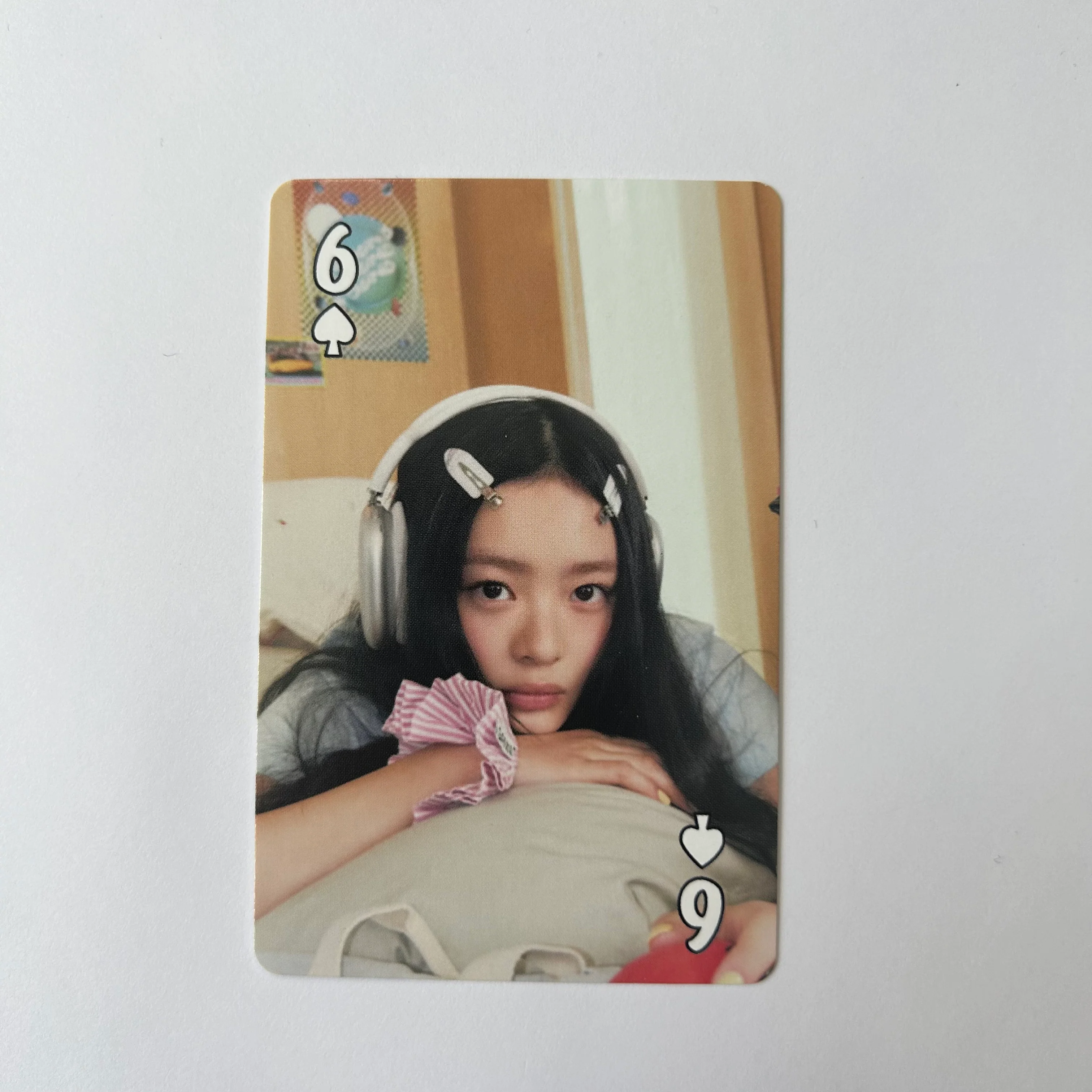 NEWJEANS - Seasons Greetings 2023 Photocards - Image 51