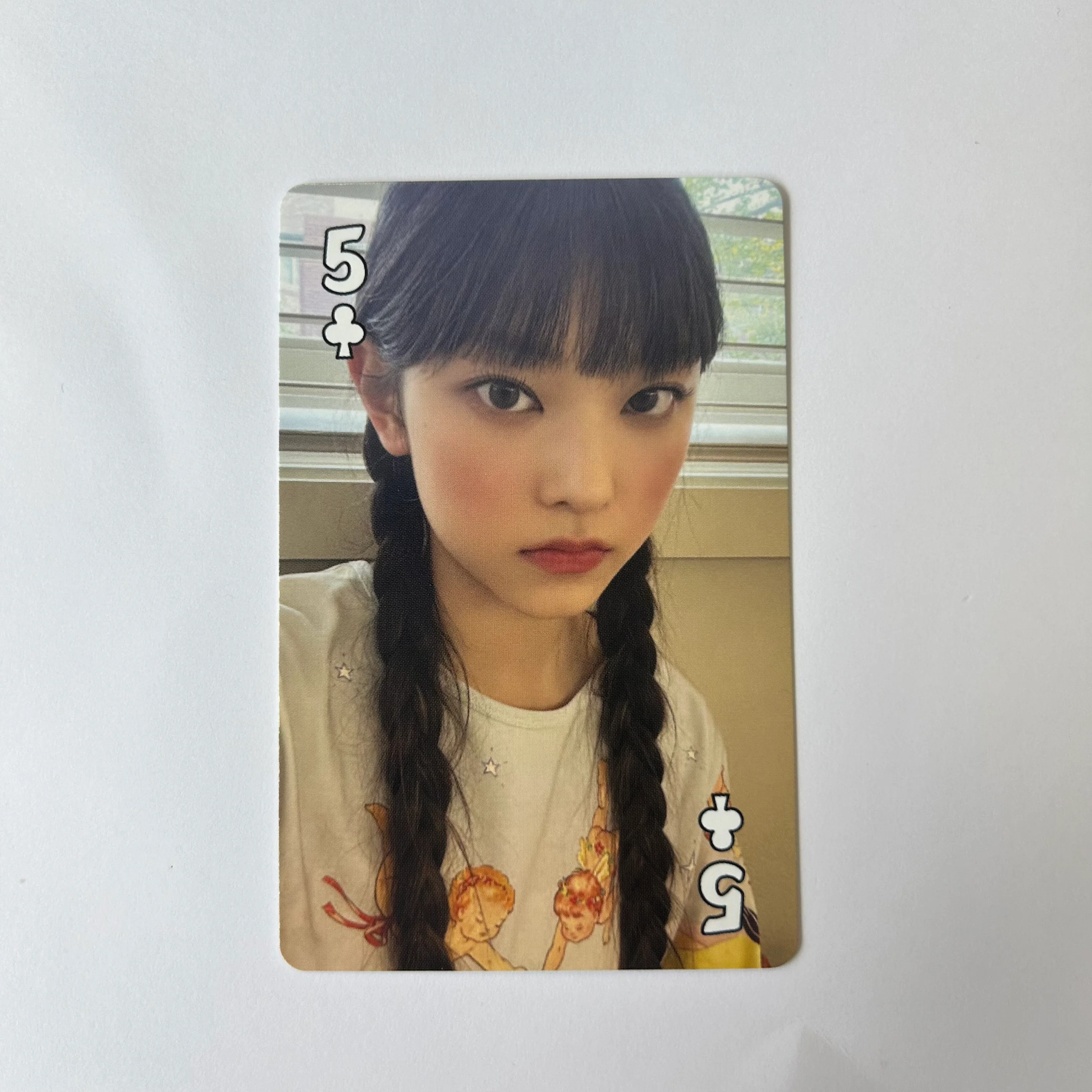 NEWJEANS - Seasons Greetings 2023 Photocards - Image 7