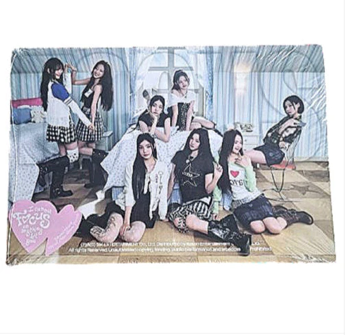 Hearts2Hearts - FOCUS (Photobook Ver.) - Image 4