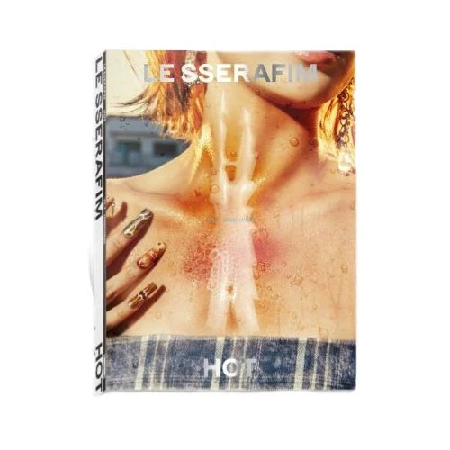 LE SSERAFIM - HOT (Photobook Ver) - Image 4