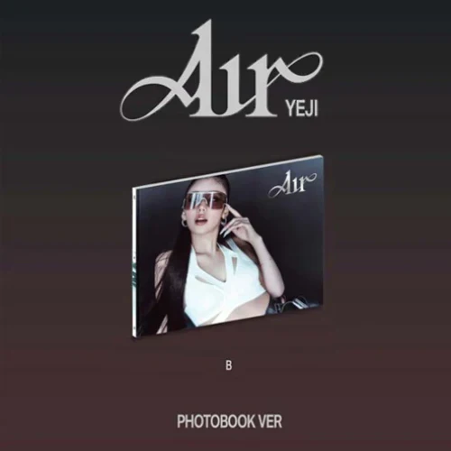 YEJI - AIR (Photobook Ver) - Image 4