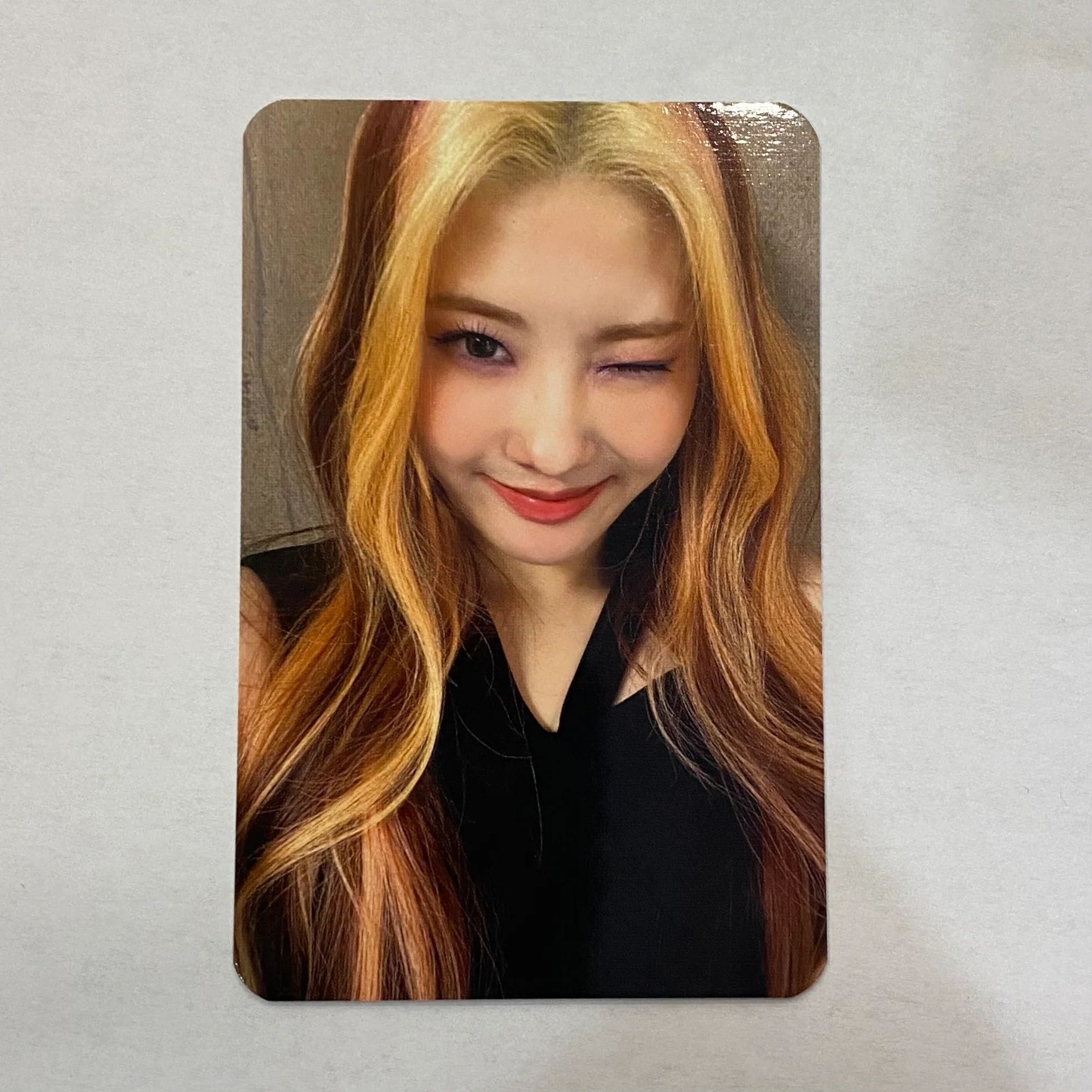 PURPLE KISS - Music Korea Photocards - Image 4
