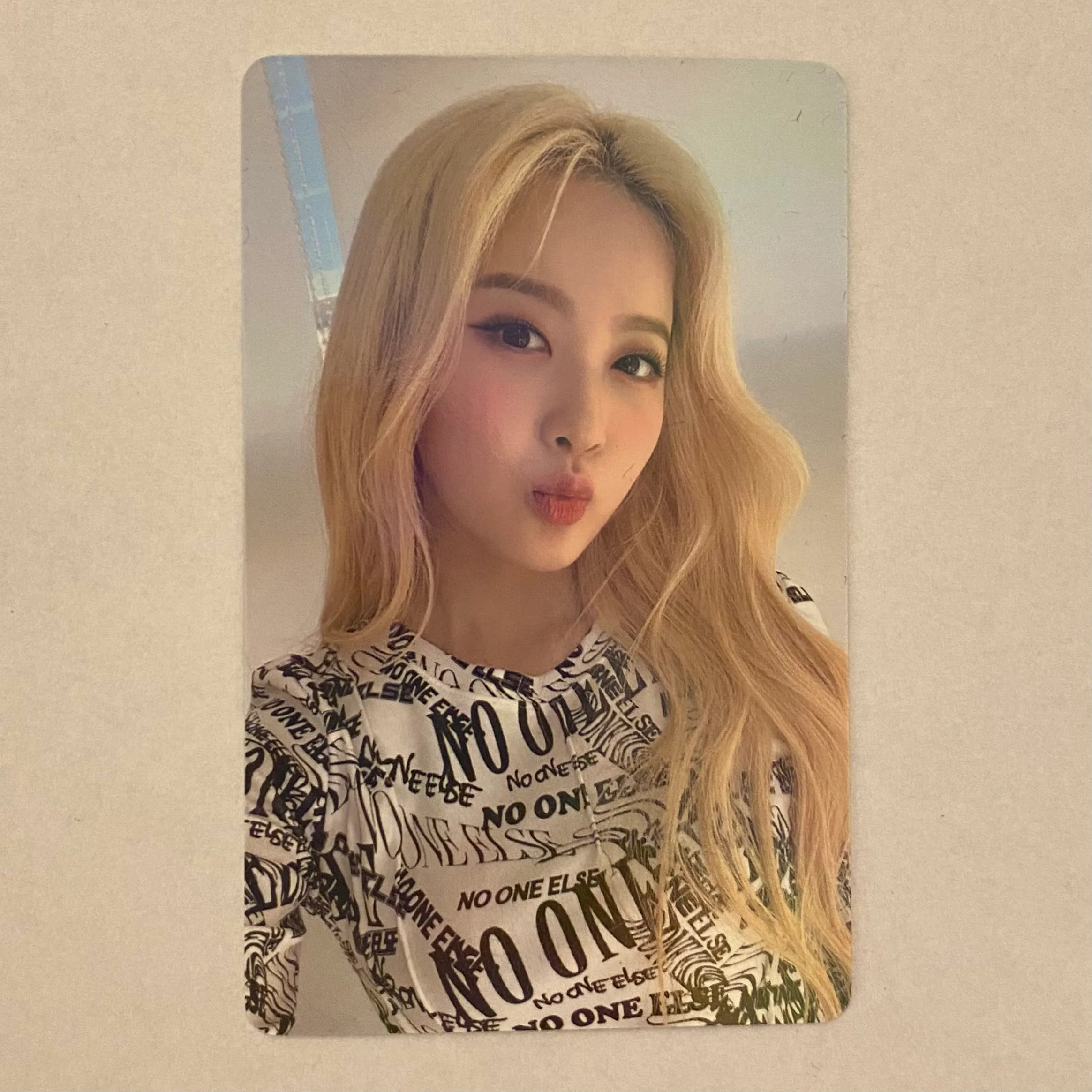 STAYC - YOUNG-LUV.COM Weverse Photocard - Image 5