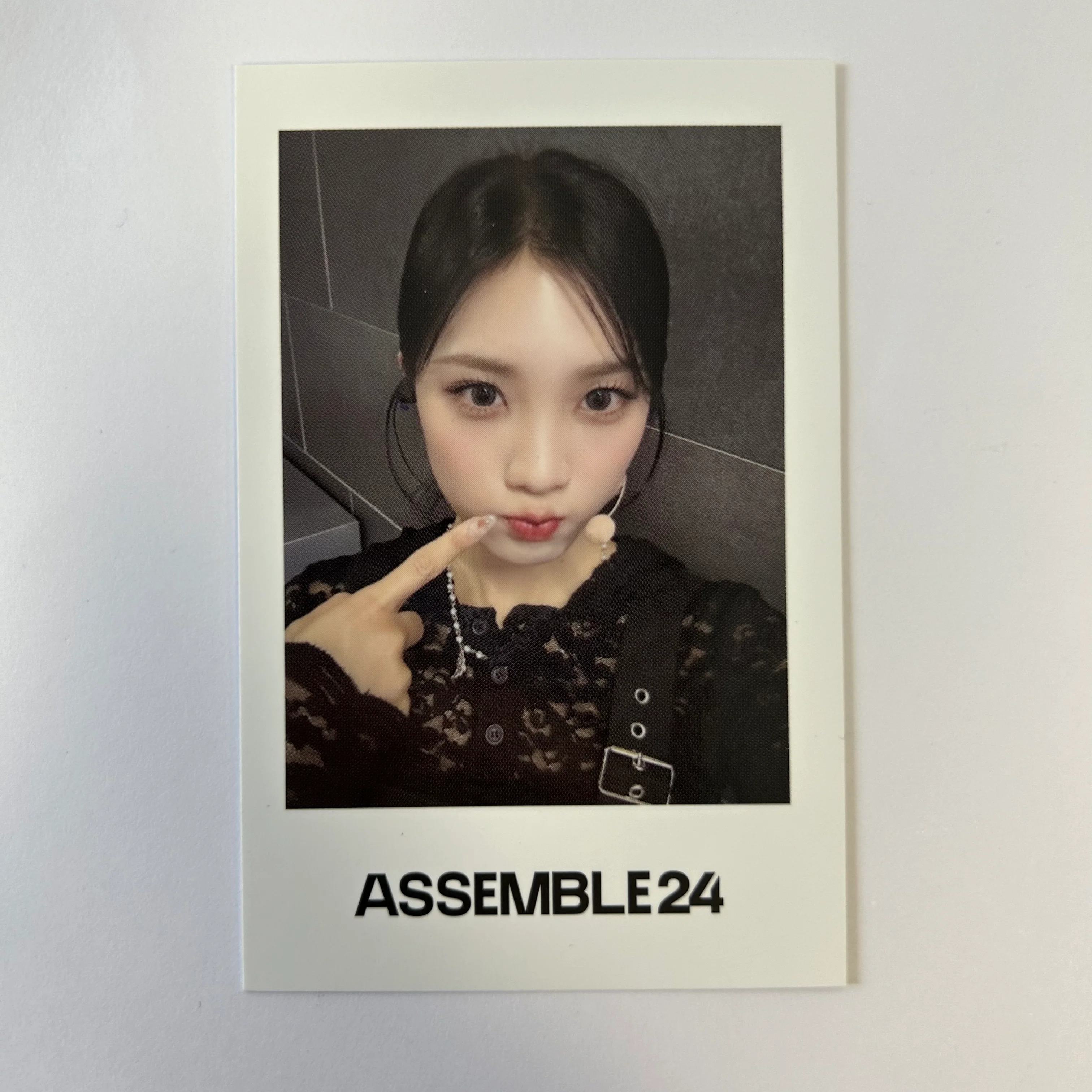 tripleS - ASSEMBLE24 Makestar Photocard - Image 4