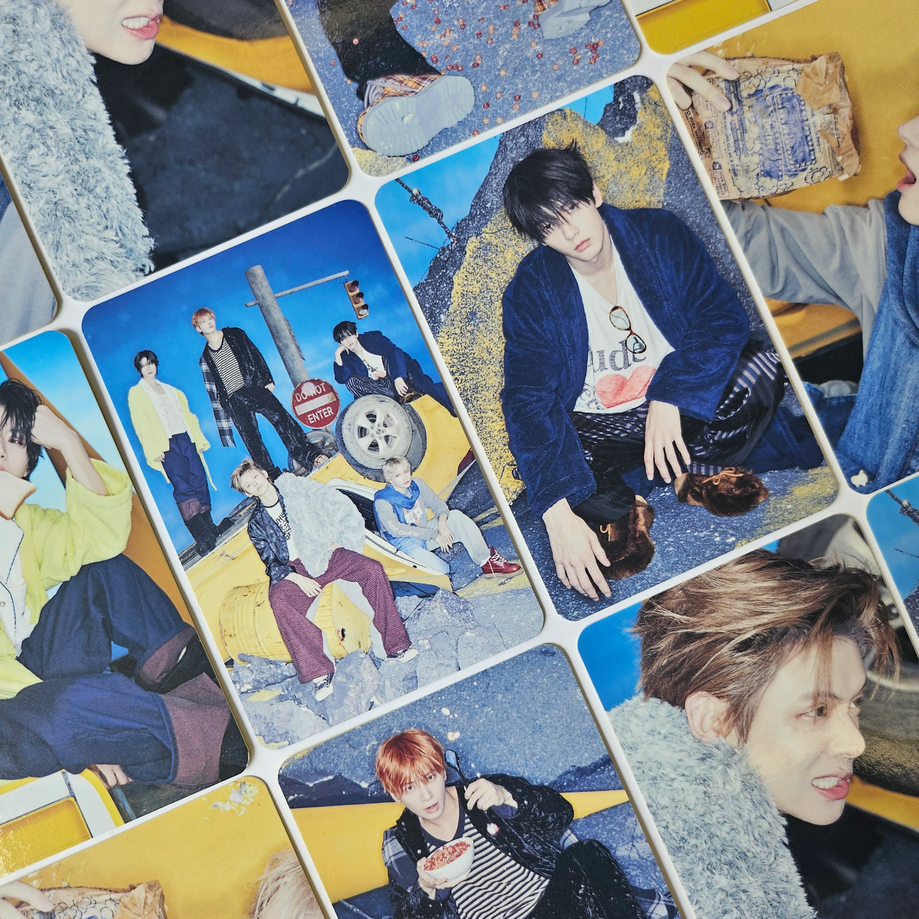 BOY GROUP PHOTOCARDS