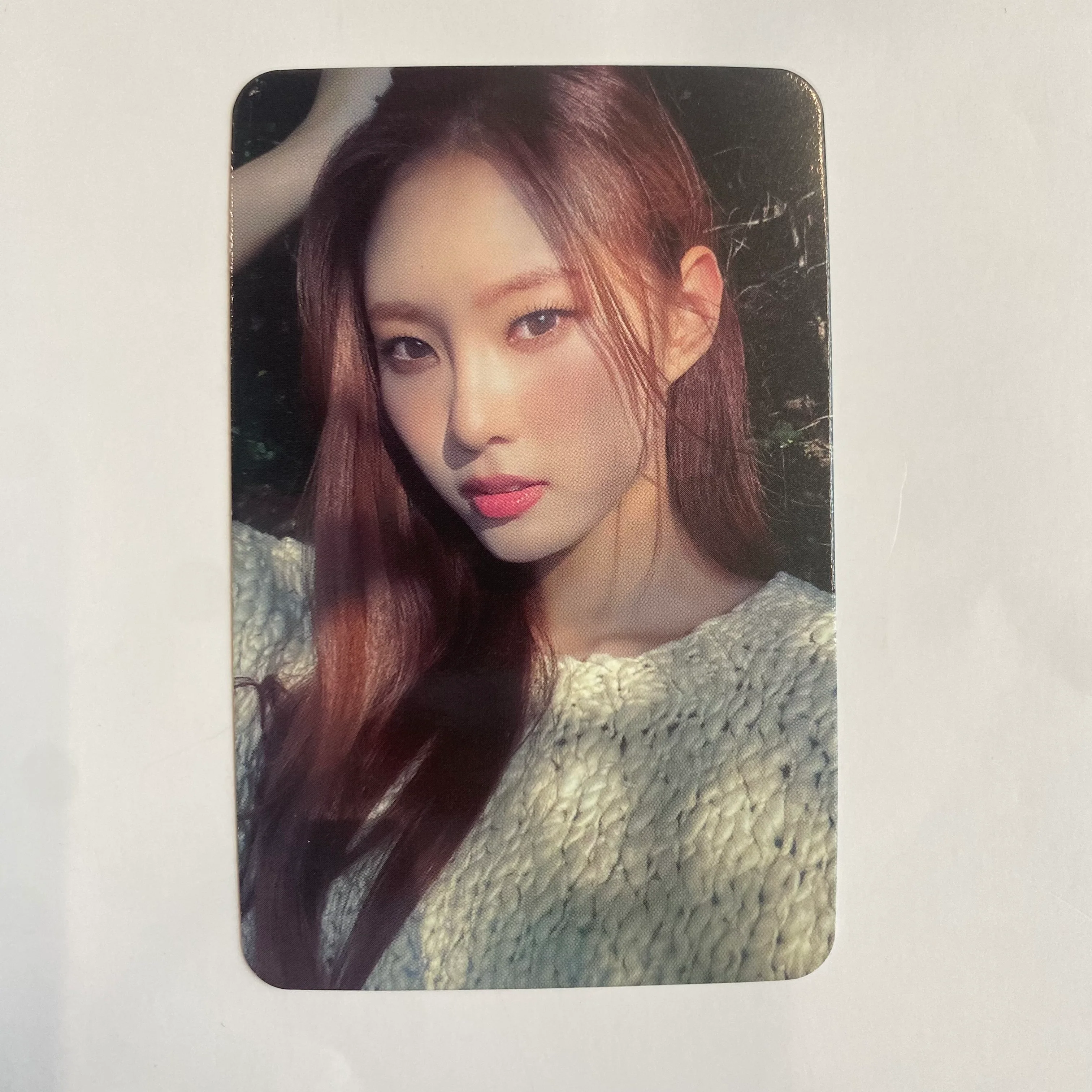 Weeekly - ColoRise Apple Music Lucky Draw Photocard - Image 4