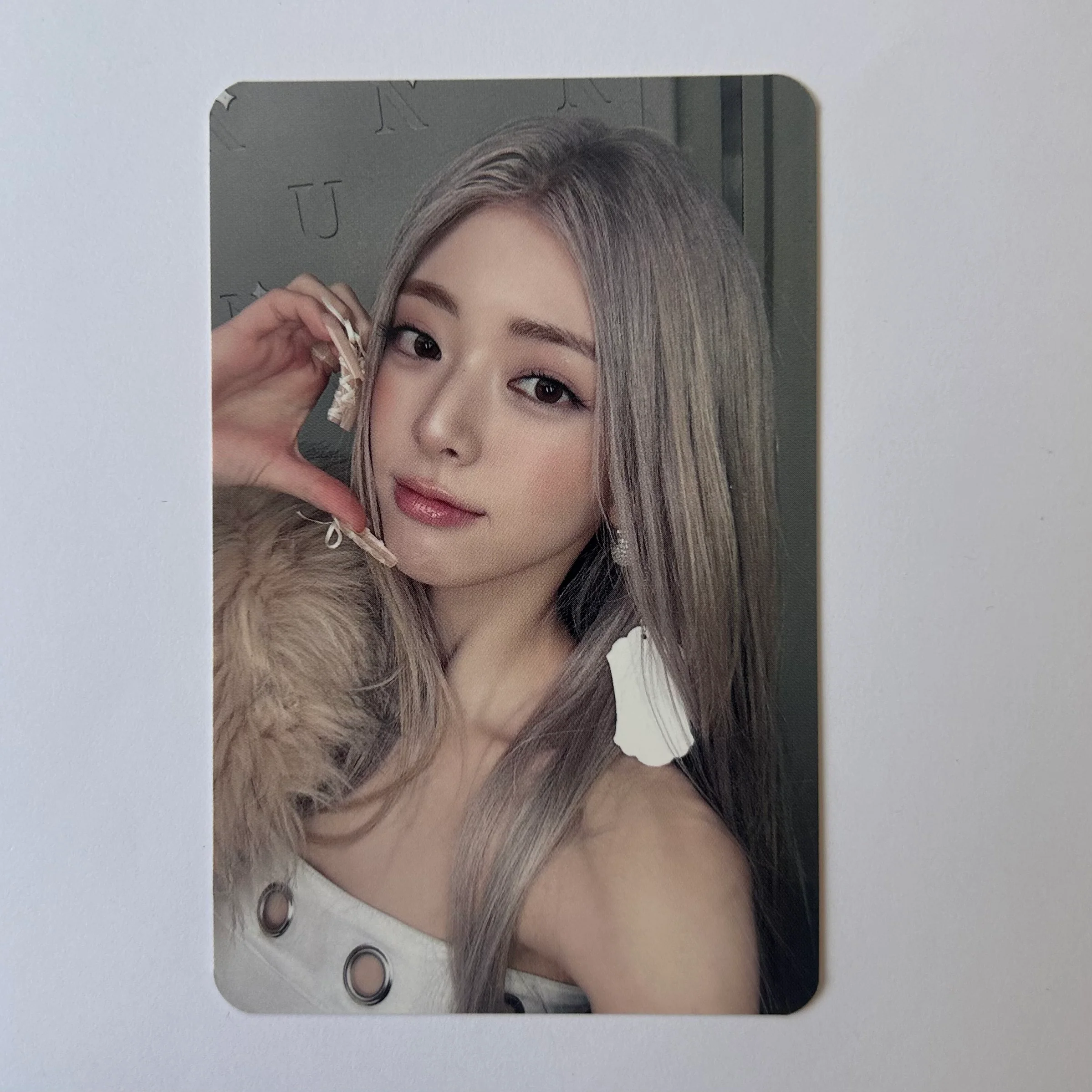 YUNA - ICE CREAM Makestar Photocards - Image 2